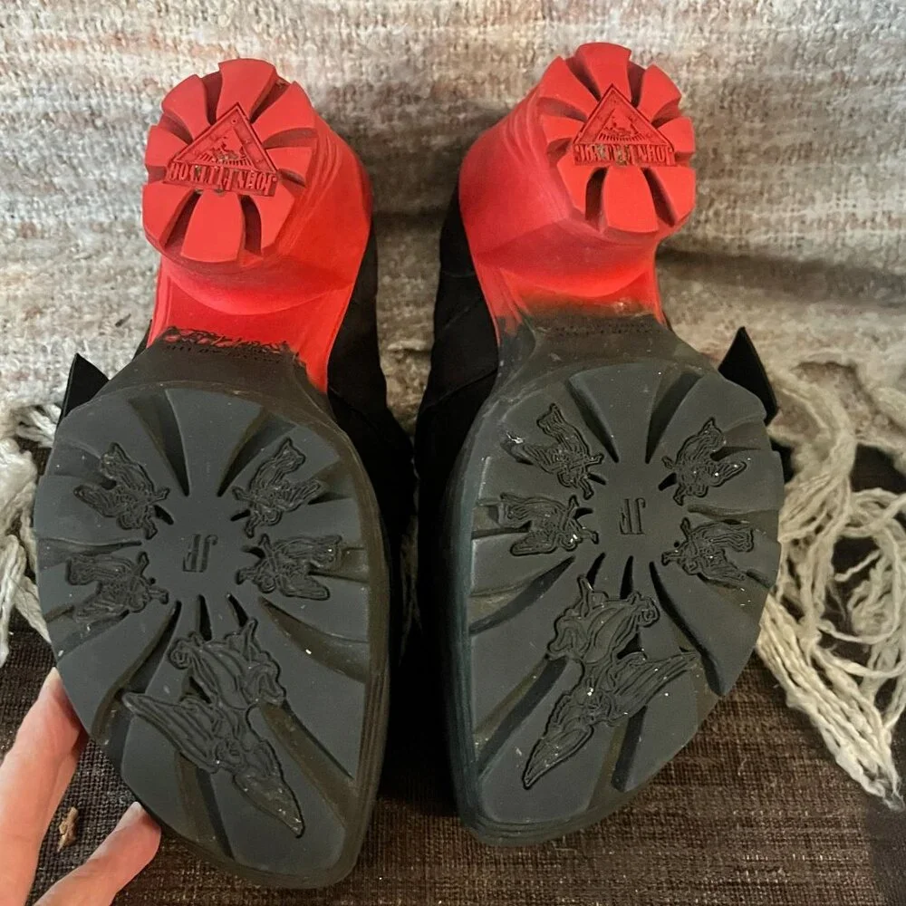 JOHN FLUEVOG Mellow Jammin’ Contrast Platform Shoe in Black with Red Sole Size 6
